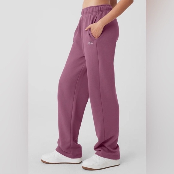 ALO Yoga Pants - ALO Yoga Accolade Straight Leg Sweatpants in Soft Mulberry NWOT